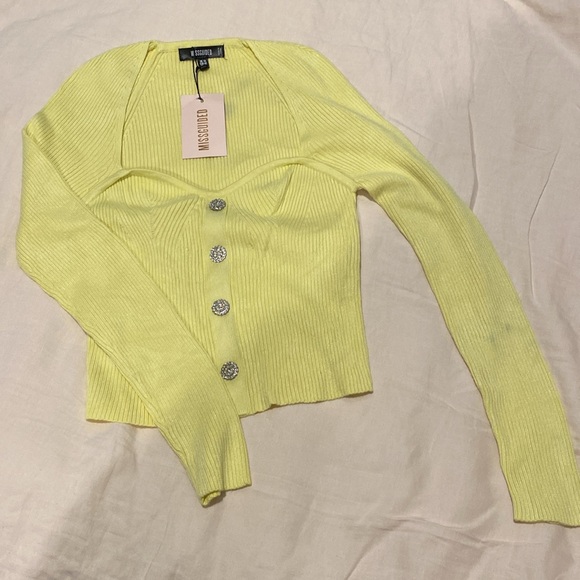 NWT Missguided / Fun Sweetheart Diamante Button LS Sweater Top. Yellow. Knit. - Picture 4 of 12